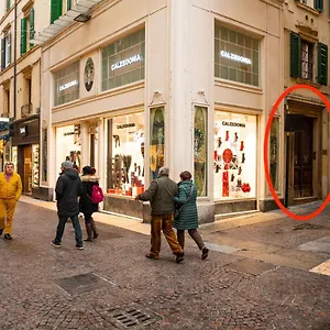 Domus - Incantevole Residenza Difronte A Casa Giulietta , Verona Itália