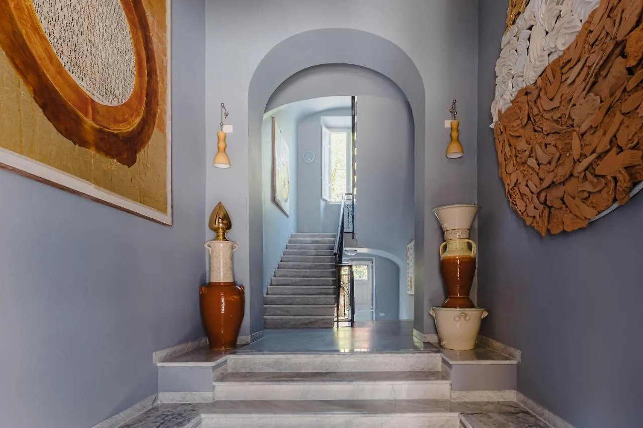 Gasthof Tarshito Gallery House Roma Italien