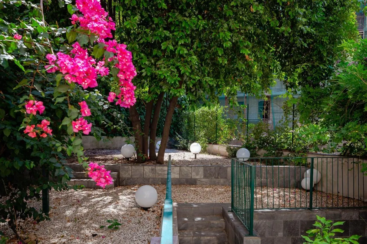 Gasthof Tarshito Gallery House Roma