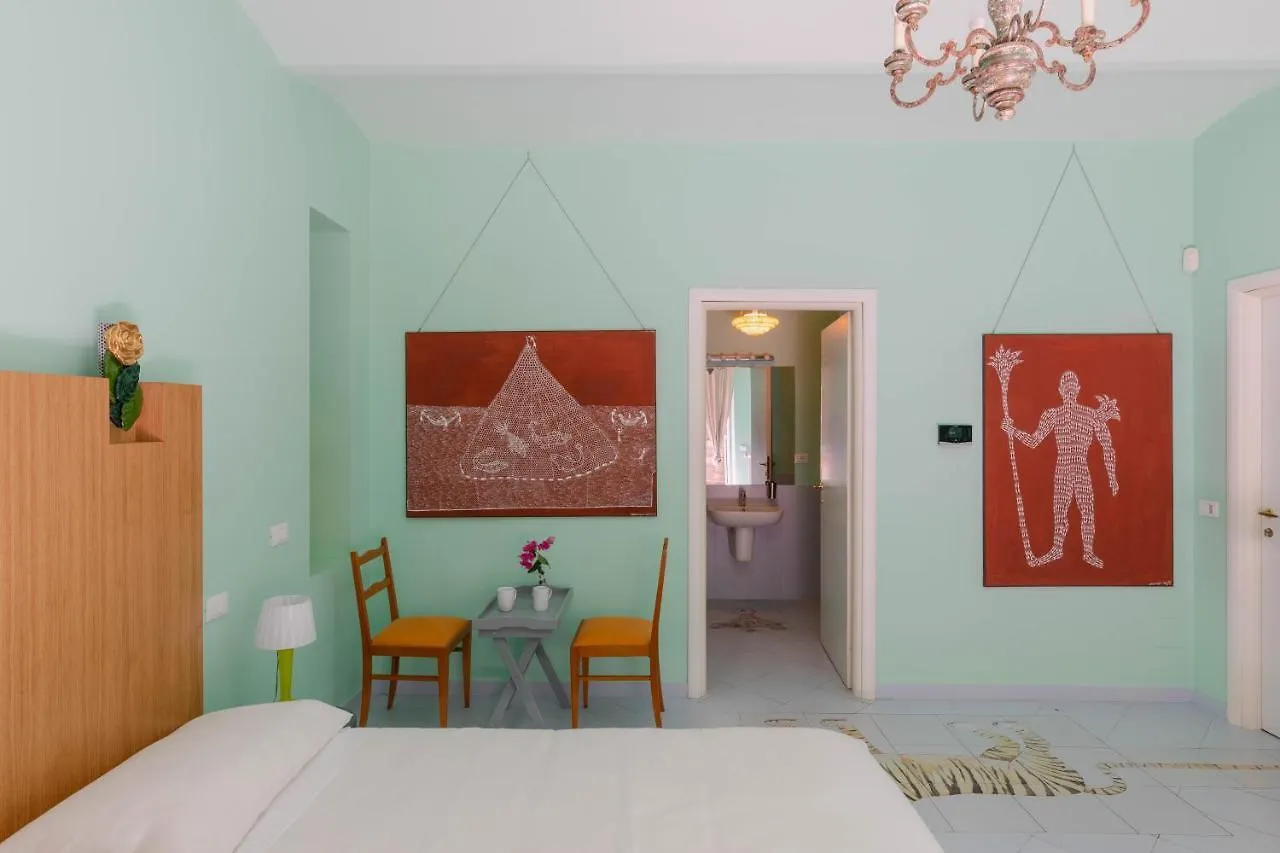 Tarshito Gallery House Roma Italien